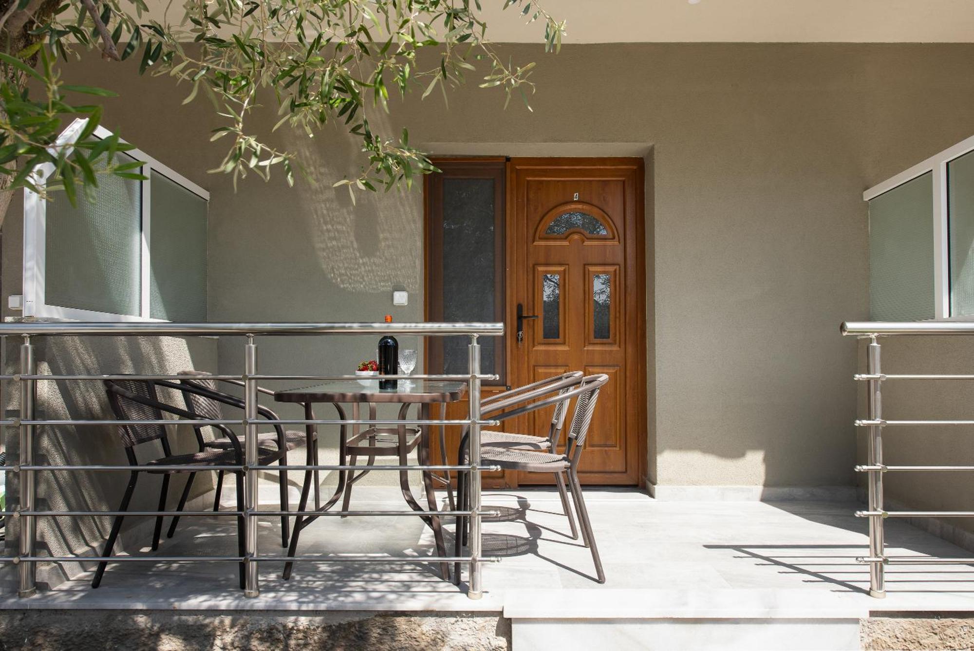 Opalium Beach Front Suites Potos Bagian luar foto